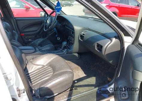 1996 Pontiac Bonneville Se z USA, uszkodzony, nr VIN 1G2HX52K0T4203448